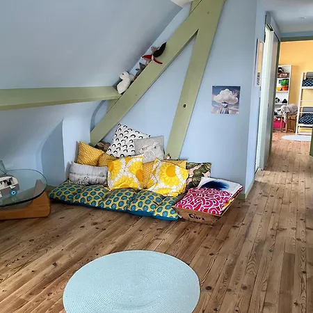 Colora - A 100 M De La * Portbail